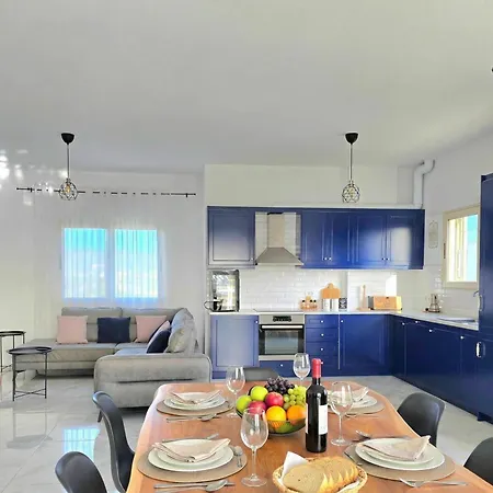 Perla Penthouse - Happy *