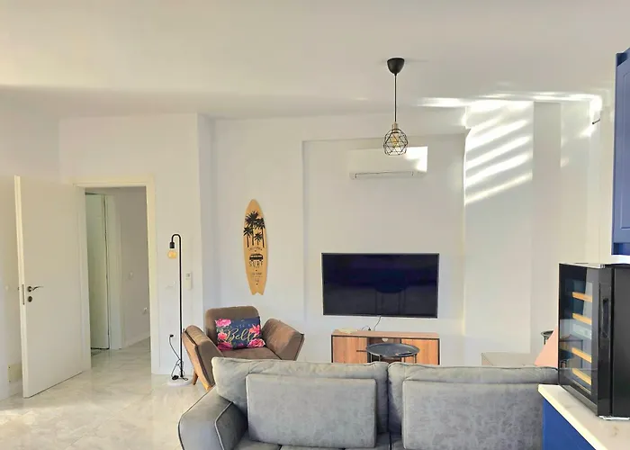 Perla Penthouse - Happy *
